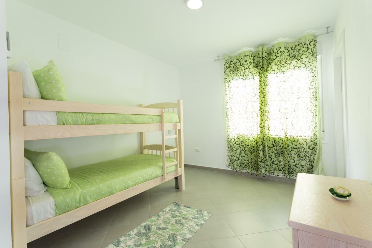 Hotel Baladrar Бениса Екстериор снимка